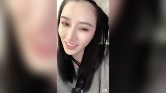 悉悉好美我爱了发布了一个斗鱼视频2020-02-20