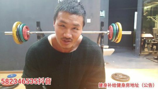 我在斗鱼看黑人毅直播户外