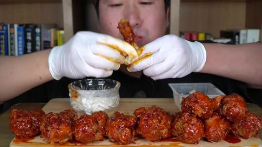 [兴森一家]（中字）16个超辣吸血鬼炸鸡腿！