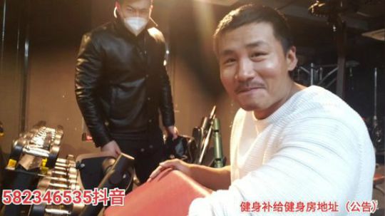 我在斗鱼看黑人毅直播户外