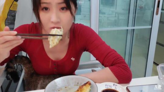 HHHISHHH发布了一个斗鱼视频2020-02-26