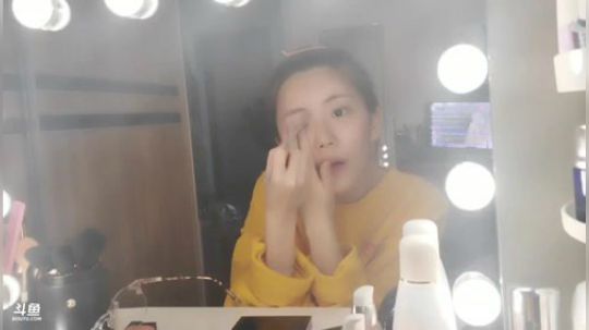 藤一的小幸运发布了一个斗鱼视频2020-02-28