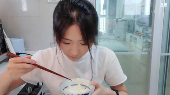 HHHISHHH发布了一个斗鱼视频2020-03-01