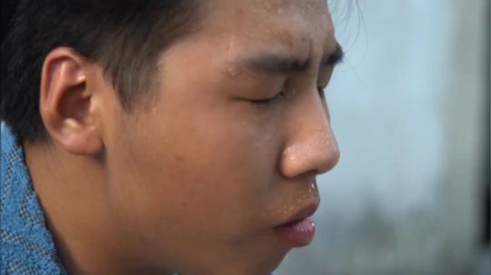 我在斗鱼看野食小哥直播美食