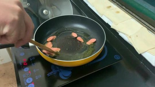 排骨太贵，炒个面