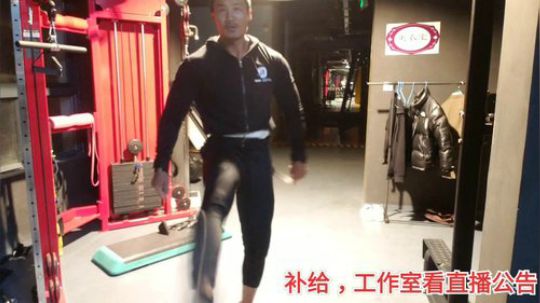 我在斗鱼看黑人毅直播户外