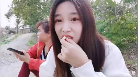 肖淑洁生命中的光和盐发布了一个斗鱼视频2020-03-12