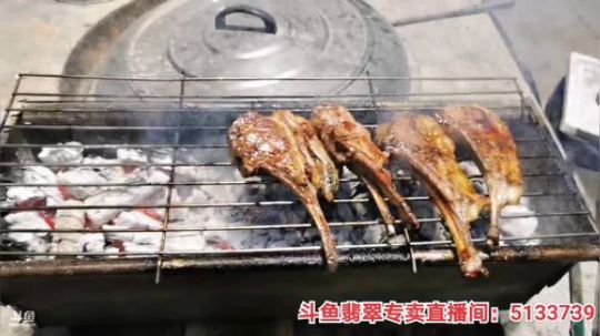 我在斗鱼看无尽无尽的无尽直播美食