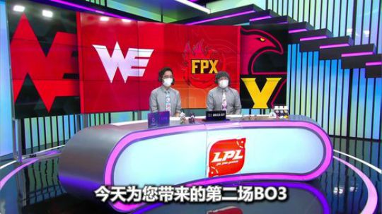 选手靠谱时刻：一人我吃三路，打团我拿五杀