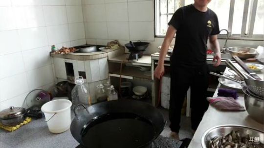 开心打野快乐美食。 2020-03-20 11点场