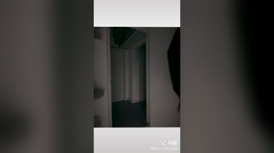 呐，这就是恐怖片效应