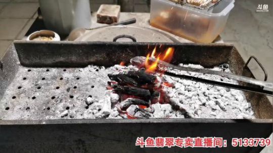 我在斗鱼看无尽无尽的无尽直播美食