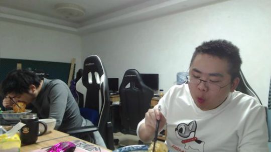 格莱美发布了一个斗鱼视频2020-03-23
