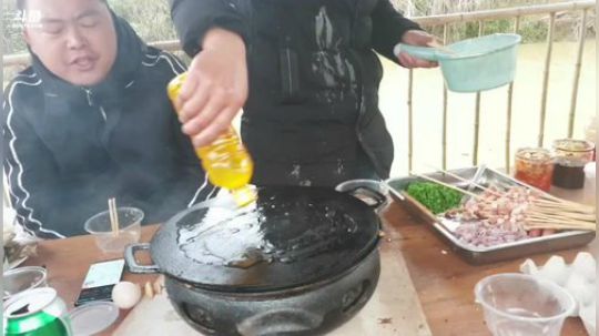 下雨天美食 2020-03-28 15点场