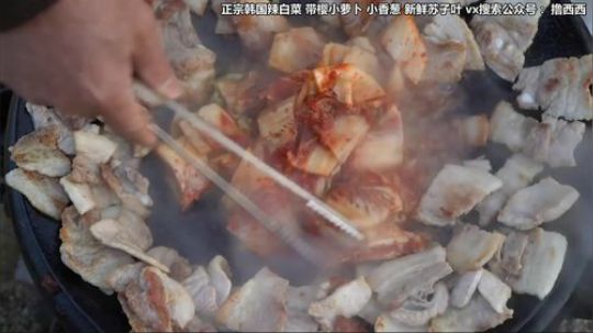 我在斗鱼看屎马蛋直播美食视频