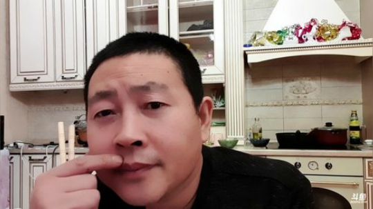 和大家聊聊天。 2020-04-02 02点场
