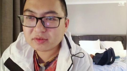 我在斗鱼看火力堂主直播户外