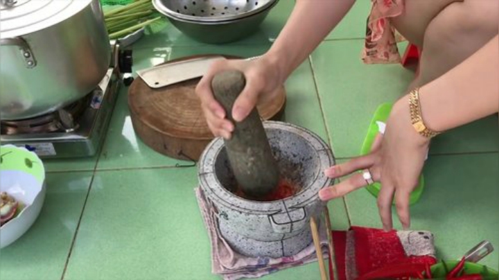 【野炊姐妹】做鸡我们是专业的