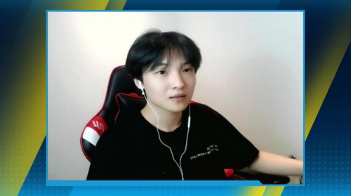 猫九表演女生最撩人的动作