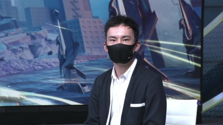 符龙飞答应粉丝们疫情过去再在机场时就不戴口罩了