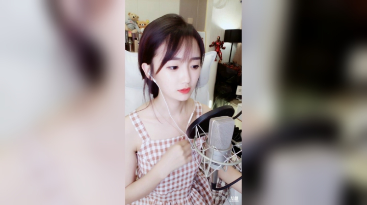 登月团丶离去发布了一个斗鱼视频2020-04-11