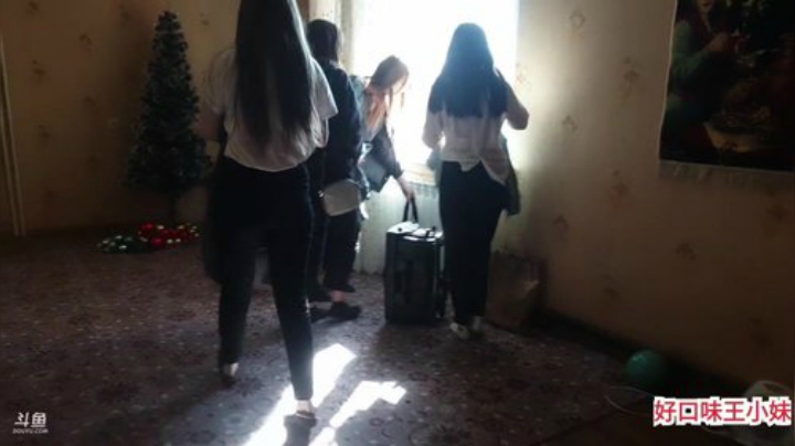 新妹妹冠名开始了，哥哥们。 2020-04-12 15点场