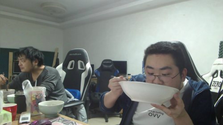 格莱美发布了一个斗鱼视频2020-04-14
