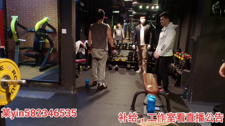 我在斗鱼看黑人毅直播户外