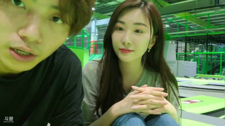 Smlia丶卡布奇诺发布了一个斗鱼视频2020-04-16