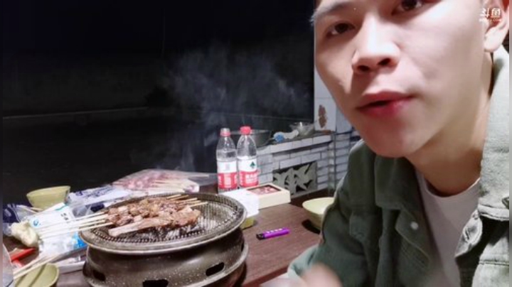 小烧烤走起 591967 2020-04-18 21点场