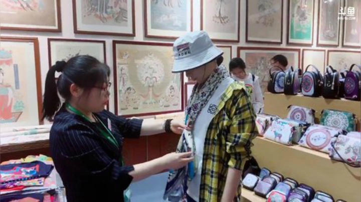 黑板君爱喝酸奶发布了一个斗鱼视频2020-04-20