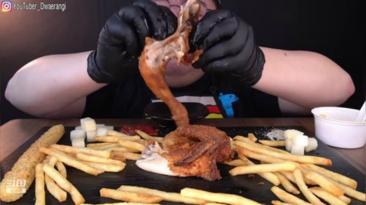 哆啦爱梦梦发布了一个斗鱼视频2020-04-22