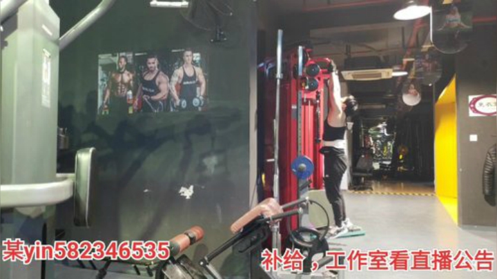 我在斗鱼看黑人毅直播户外