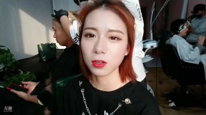 Smlia丶卡布奇诺发布了一个斗鱼视频2020-04-25