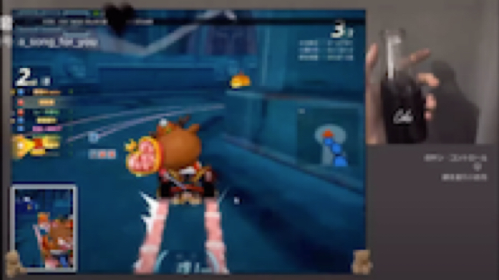 队友过于“凶残”
人家已经站到领奖台上了 愣给推下来了[鲨鱼