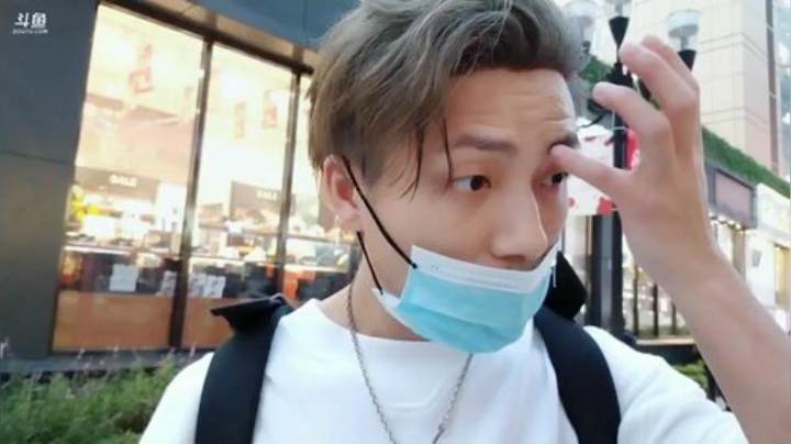 Smlia丶卡布奇诺发布了一个斗鱼视频2020-04-30