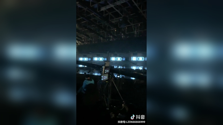属于我们的舞台#吃鸡#迪拜