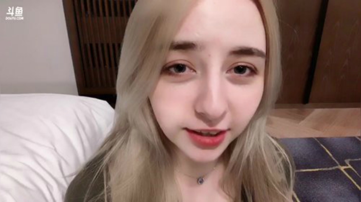 今晚是写作业的毛妹 2020-04-29 00点场