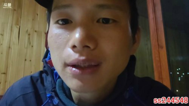 纪实直播:理塘到拉萨44雨崩村早7点开播 2020-05-07 00点场