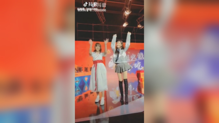 看我cf春晚跳的贼棒！