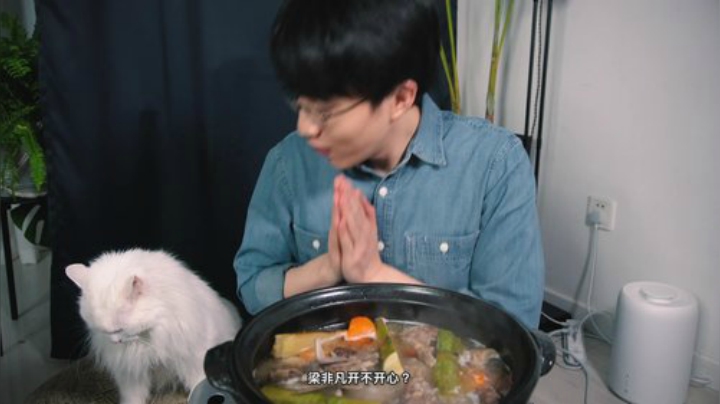 老丸子深夜一锅绿皮蔗炖小羊