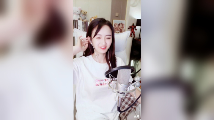 登月团丶离去发布了一个斗鱼视频2020-05-09