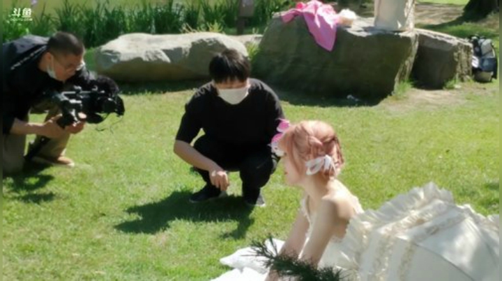 菜菜的瓜皮帽发布了一个斗鱼视频2020-05-12