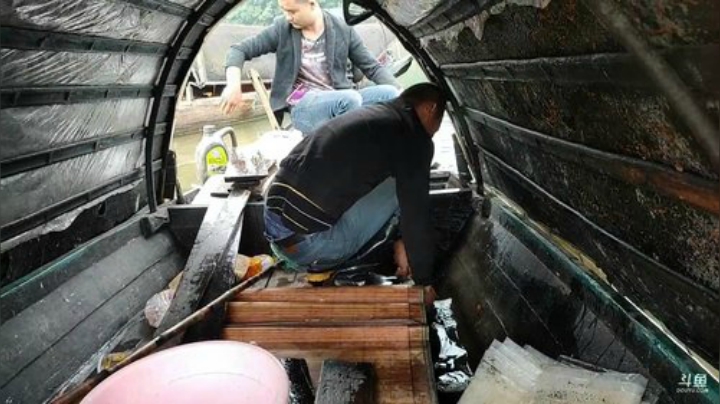 涨水了河道抢收地笼 2020-05-14 11点场