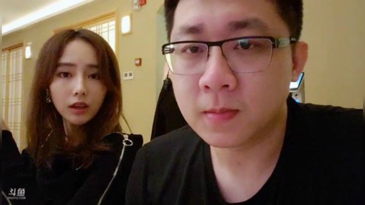 办理手机卡，户外吃个饭 2020-05-13 19点场
