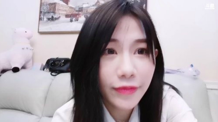 秋雨为裳发布了一个斗鱼视频2020-05-15