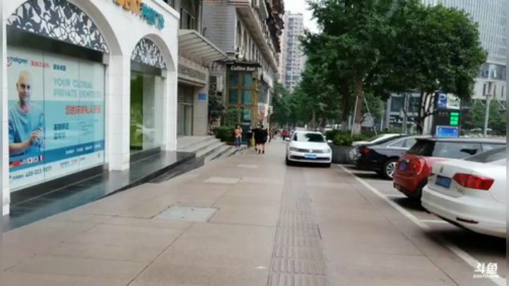 办理手机卡，户外吃个饭 2020-05-13 17点场