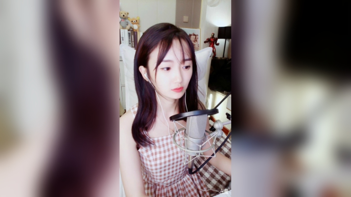 登月团丶离去发布了一个斗鱼视频2020-05-18