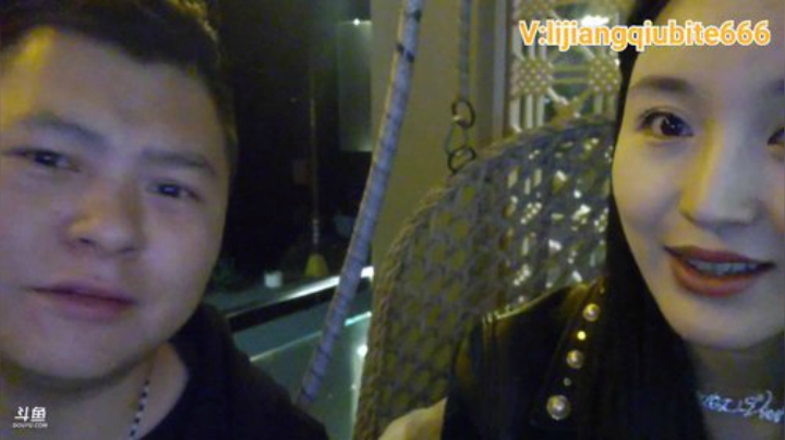 户外遛狗王飞哥发布了一个斗鱼视频2020-05-18