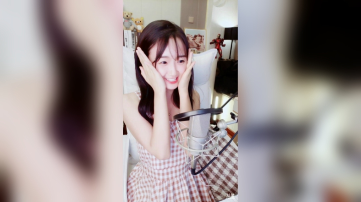 登月团丶离去发布了一个斗鱼视频2020-05-18